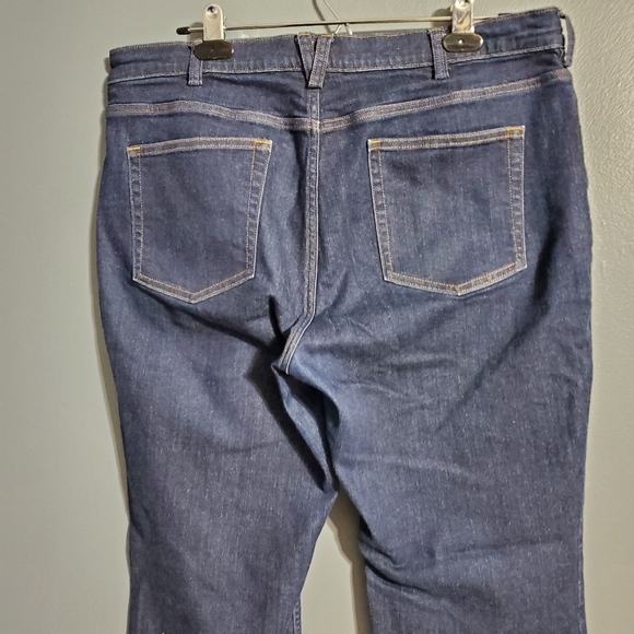 Duluth Trading Co Womens Jeans Bootcut Dark Wash Size 14 x 29 - Picture 4 of 6